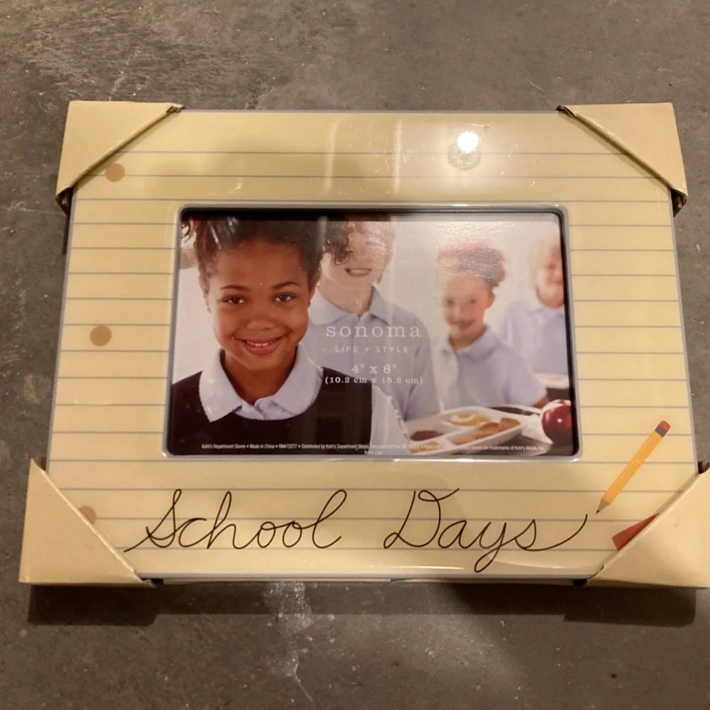 NWT Somoma School Days picture photo Frame 4” x 6” tabletop yellow paper pencil